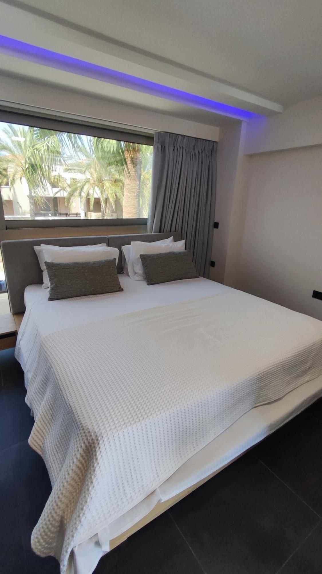 Summertime Signature Suites Agia Marina 外观 照片
