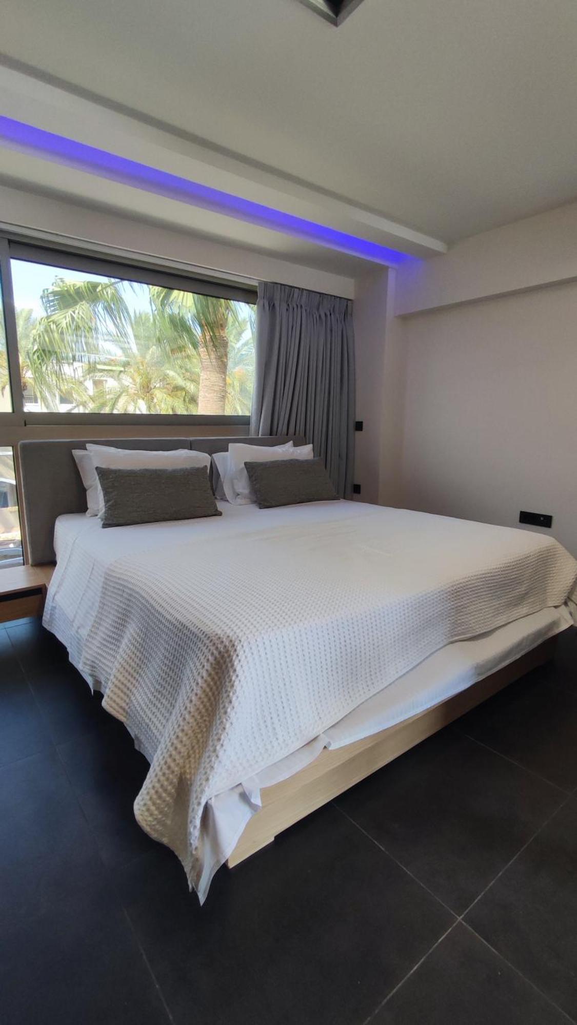 Summertime Signature Suites Agia Marina 外观 照片